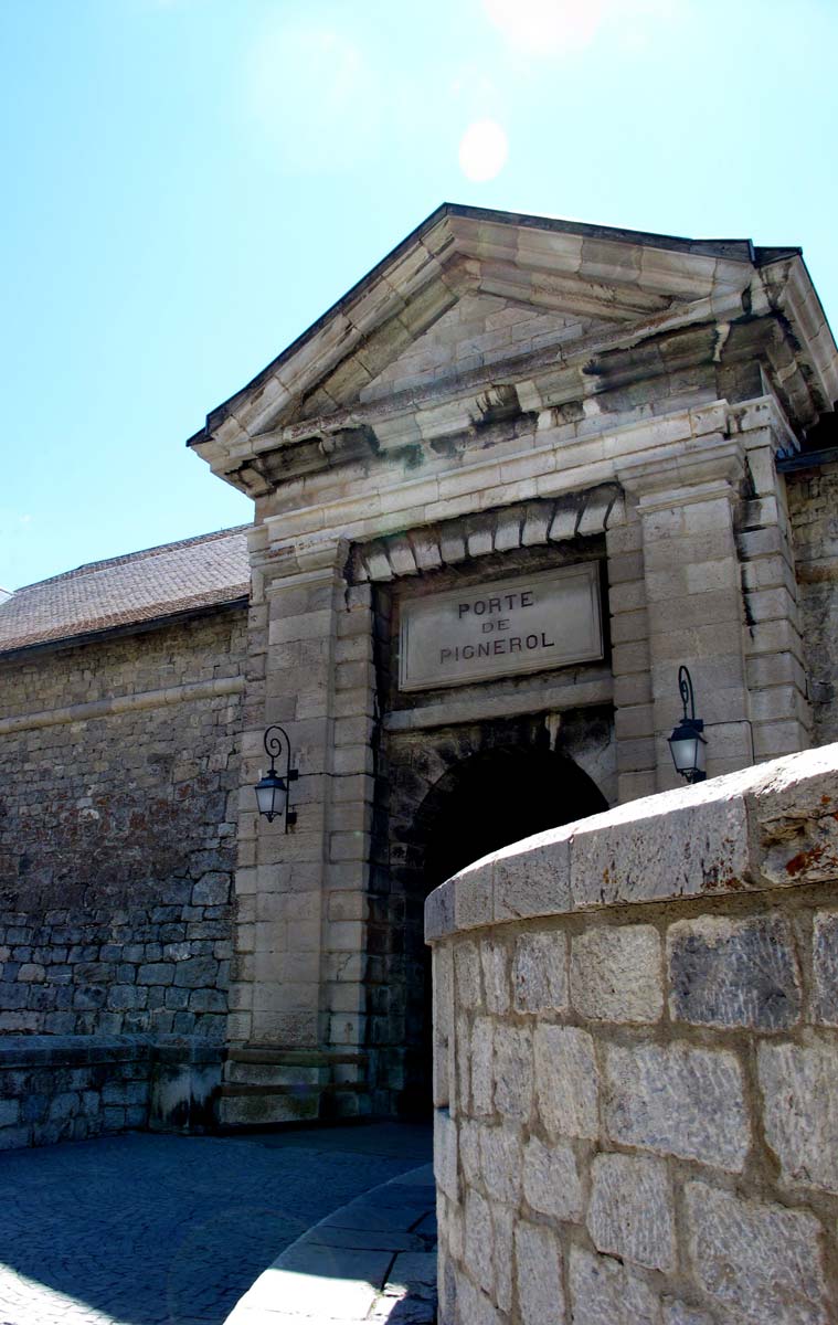 PortePignerolEntranceBriancoweb